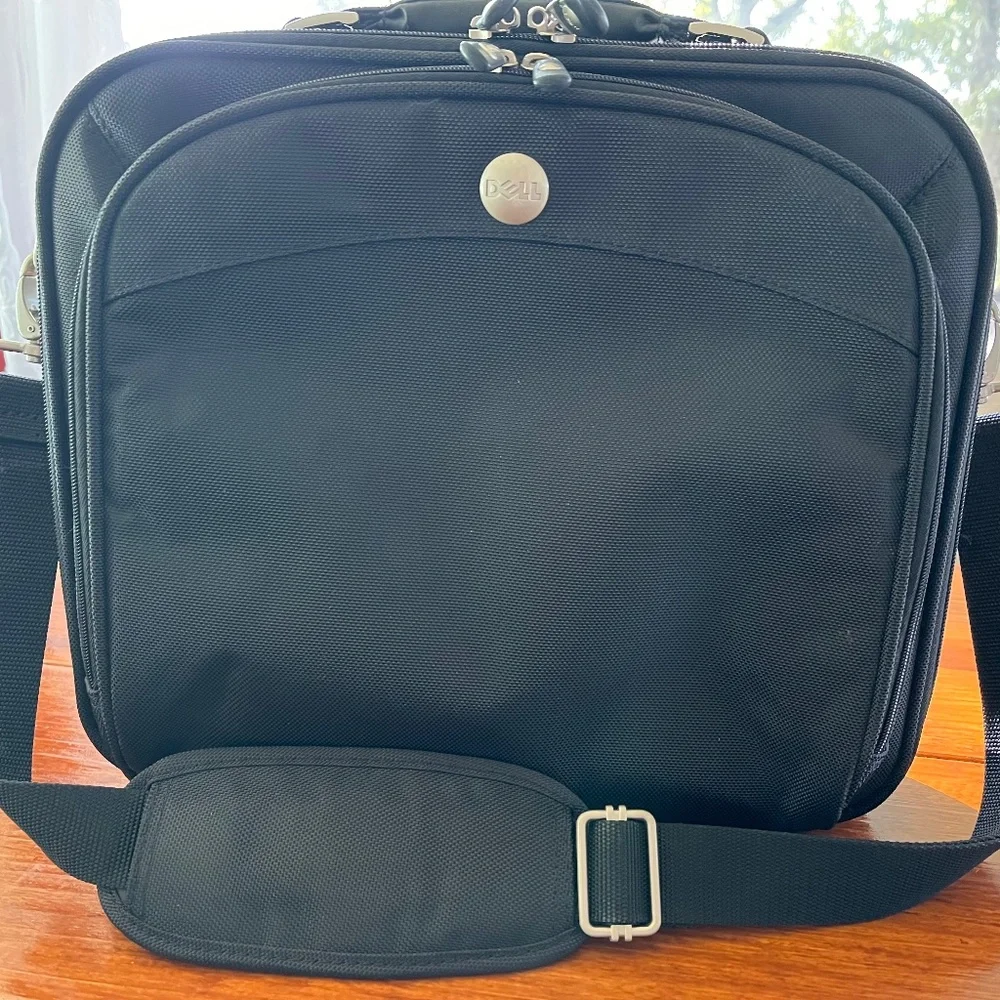 EUC DELL Laptop bag with shoulder strap